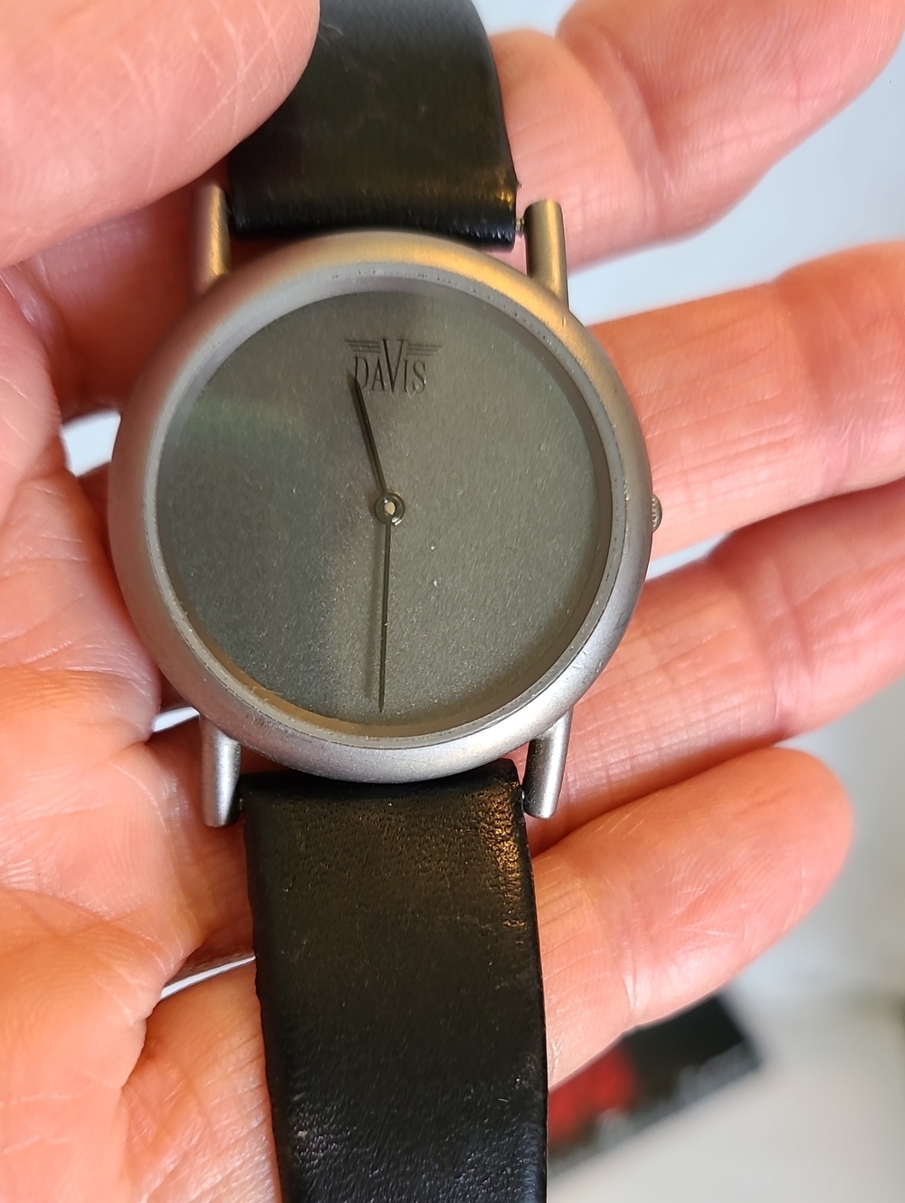 Minimalist Davis Gray Watch leather band